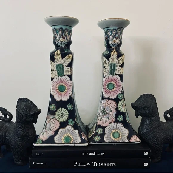 🛑SOLD🛑 A Pair of Vintage Neiman Marcus Candle Holders - Picture 2 of 6